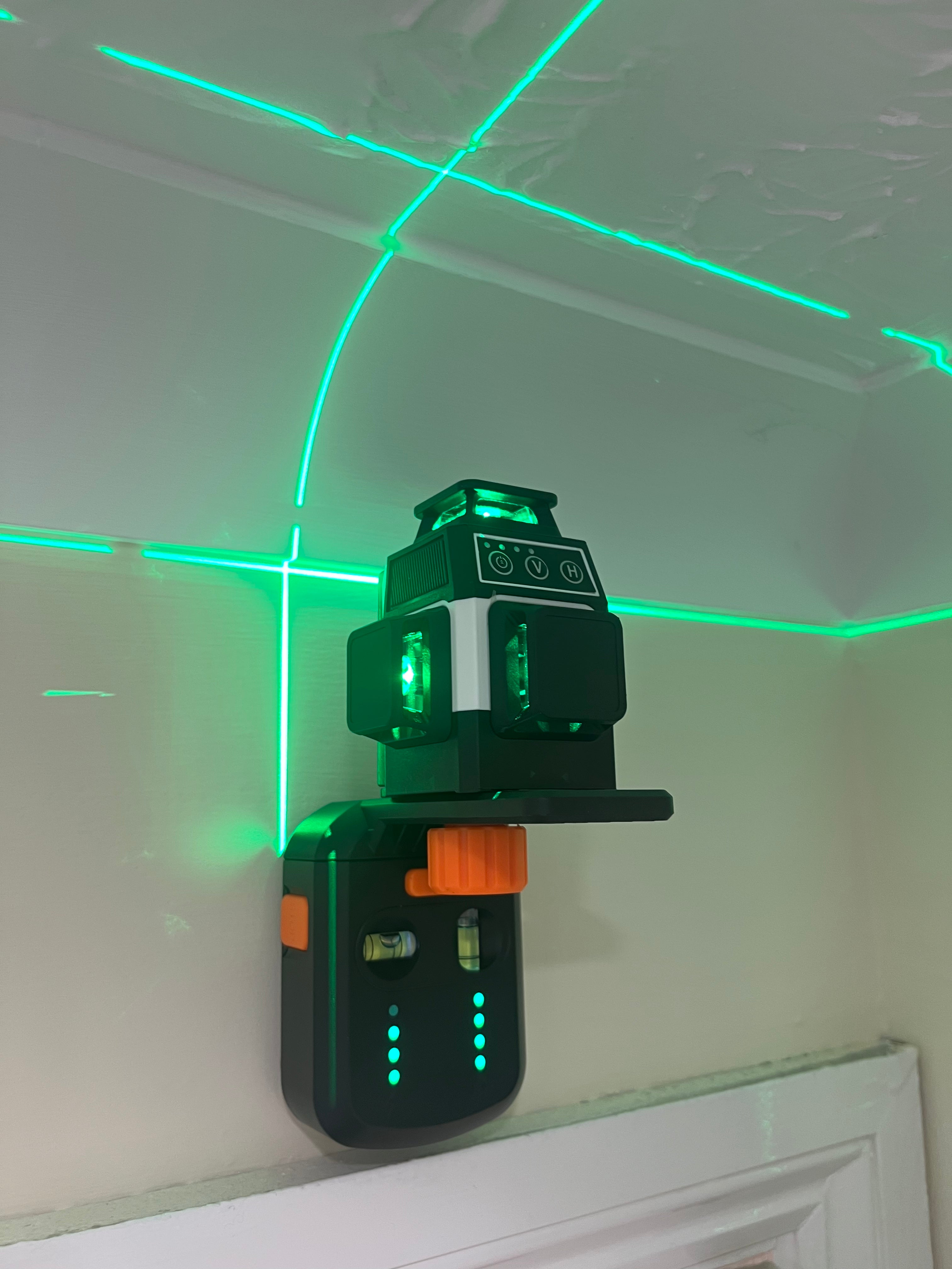 BeamBeaver 12-Line Laser Level